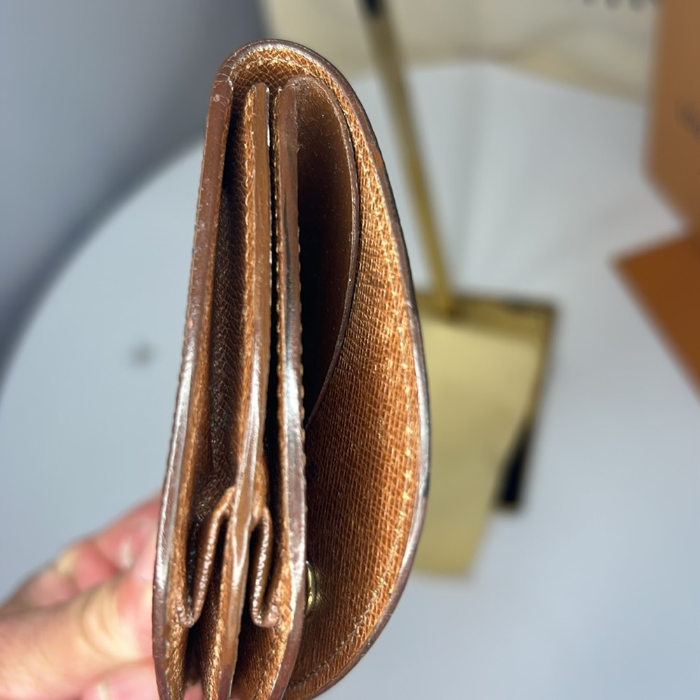 Louis Vuitton Monogram Round Coin Pouch - Picture 12 of 13